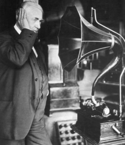 Câu chuyện thú vị về cách chiếc loa được tạo ra